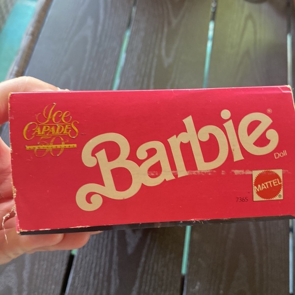 NRFB Vintage 1989 Ice Capades Barbie Doll ⛸ - Picture 13 of 13